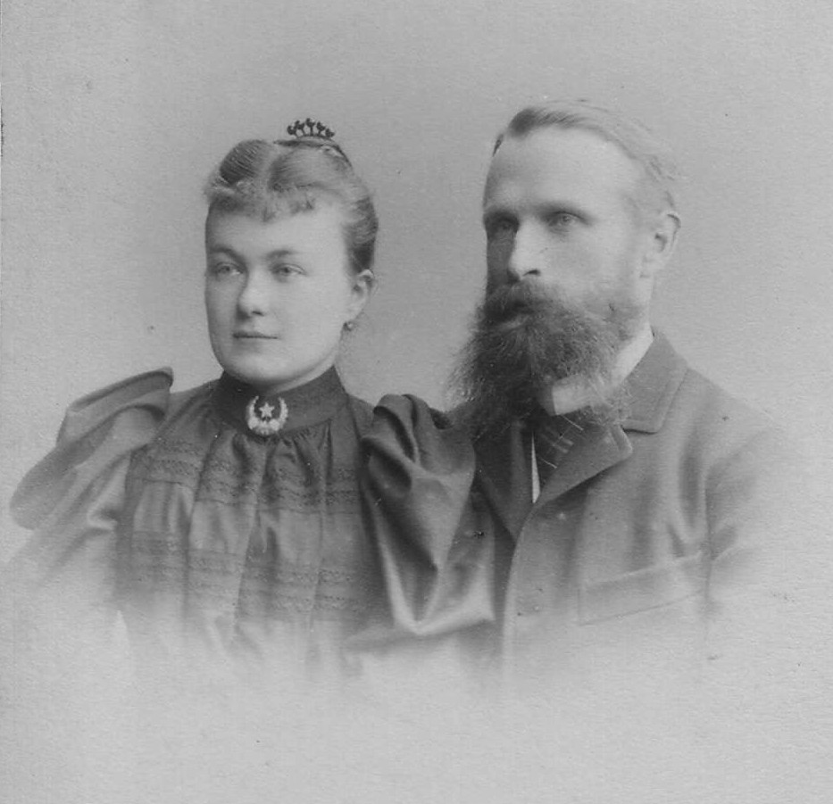 O (nieistniejącym) cmentarzu w lesie obok Polanowic