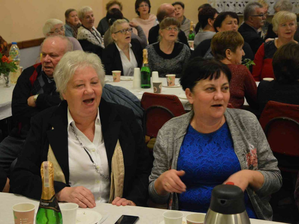 Jesienne spotkania seniorów w Kruszwicy. Zobacz zdjęcia z wydarzenia [FOTO]