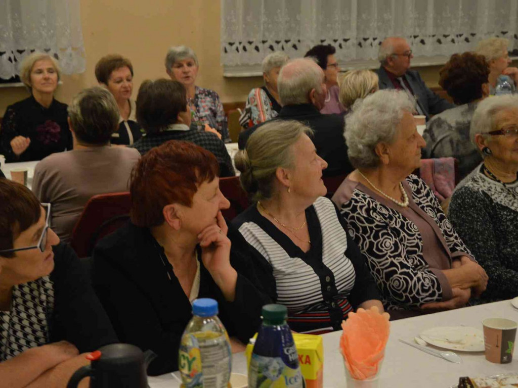 Jesienne spotkania seniorów w Kruszwicy. Zobacz zdjęcia z wydarzenia [FOTO]