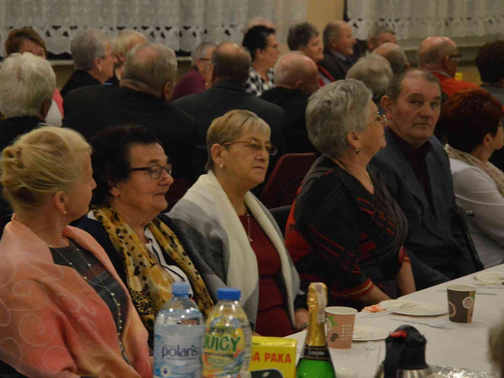 Jesienne spotkania seniorów w Kruszwicy. Zobacz zdjęcia z wydarzenia [FOTO]