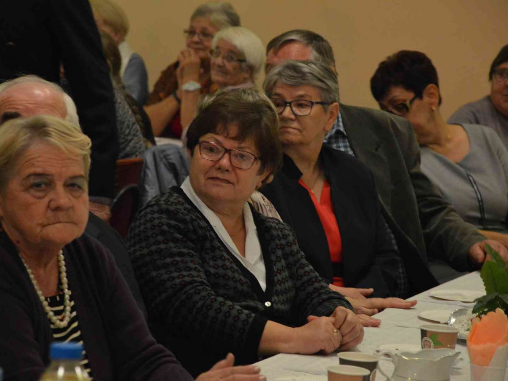 Jesienne spotkania seniorów w Kruszwicy. Zobacz zdjęcia z wydarzenia [FOTO]