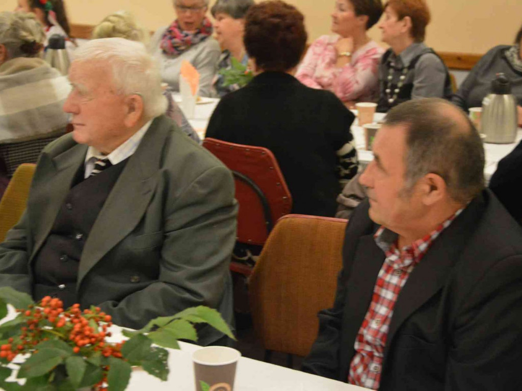 Jesienne spotkania seniorów w Kruszwicy. Zobacz zdjęcia z wydarzenia [FOTO]
