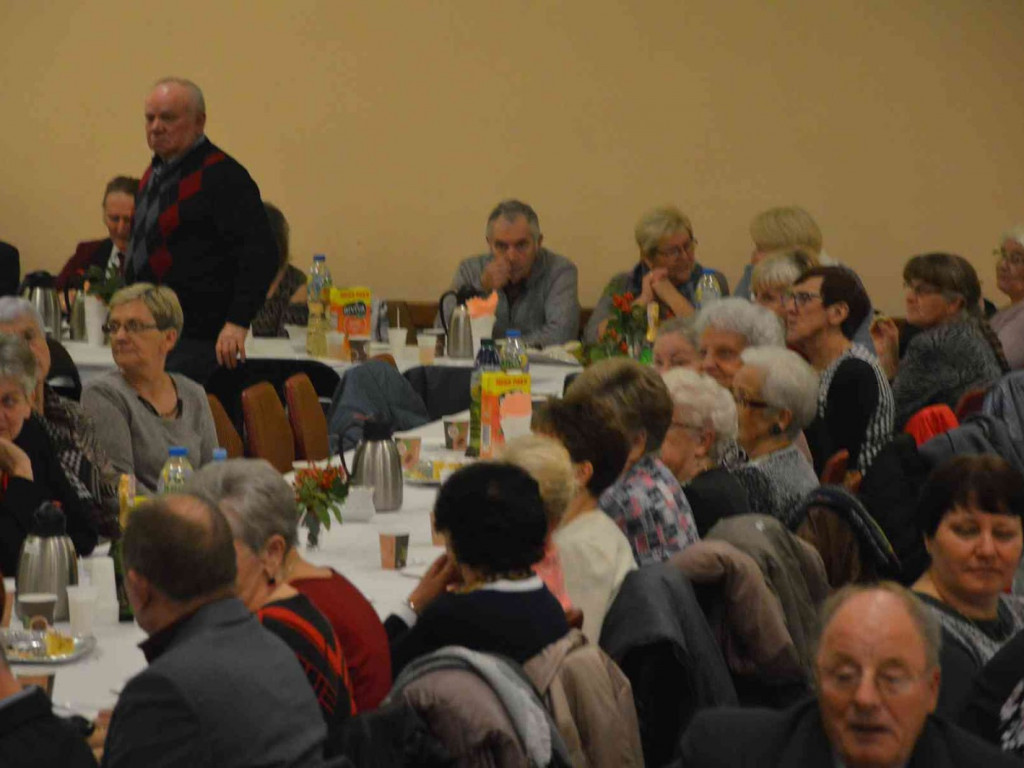 Jesienne spotkania seniorów w Kruszwicy. Zobacz zdjęcia z wydarzenia [FOTO]