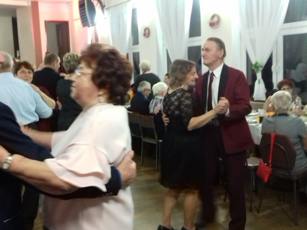 Takiej andrzejkowej zabawy seniorzy długo nie zapomną! Zobacz zdjęcia z wydarzenia