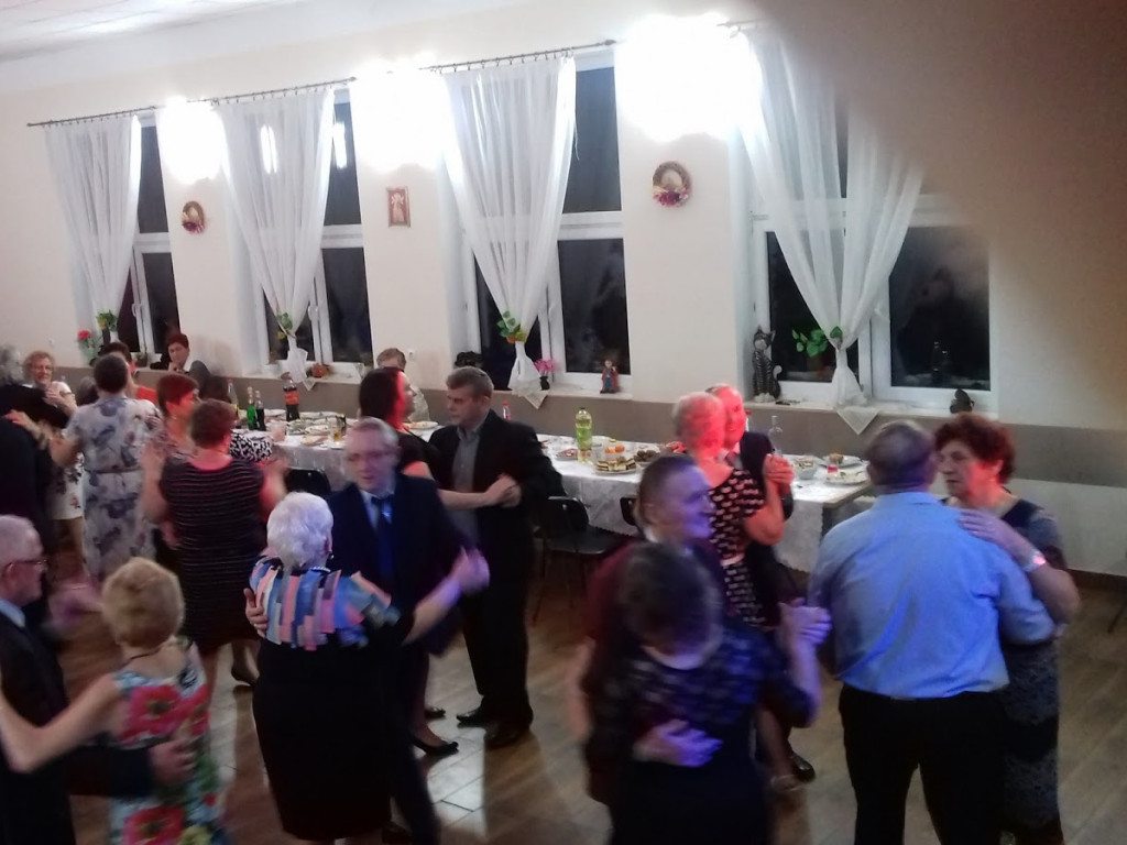 Takiej andrzejkowej zabawy seniorzy długo nie zapomną! Zobacz zdjęcia z wydarzenia