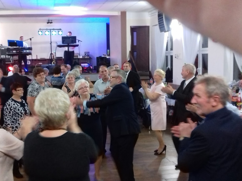 Takiej andrzejkowej zabawy seniorzy długo nie zapomną! Zobacz zdjęcia z wydarzenia