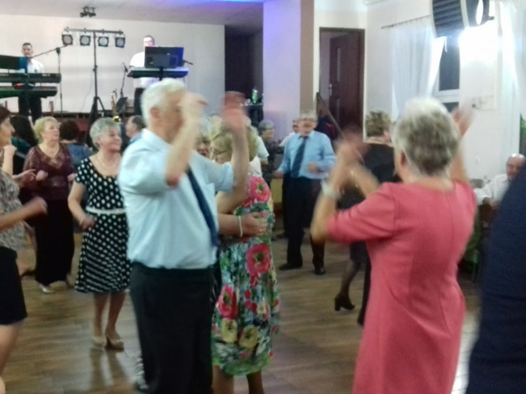 Takiej andrzejkowej zabawy seniorzy długo nie zapomną! Zobacz zdjęcia z wydarzenia