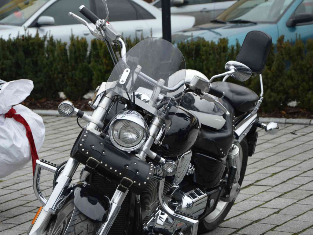 Motomikołaje na kruszwickim rynku. Zobacz blisko 200 zdjęć z wydarzenia [FOTO]