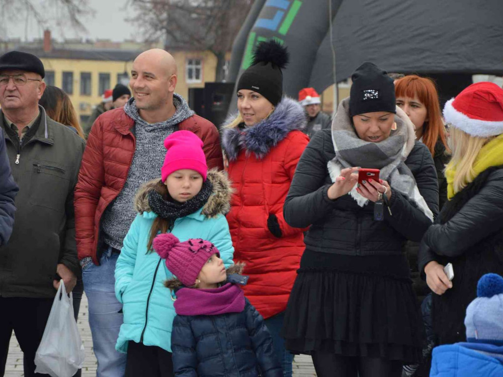 Motomikołaje na kruszwickim rynku. Zobacz blisko 200 zdjęć z wydarzenia [FOTO]