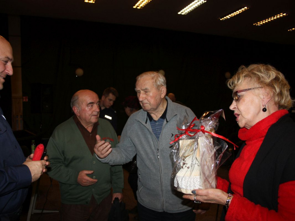 Policjanci i woprowcy debatowali z seniorami [FOTO]