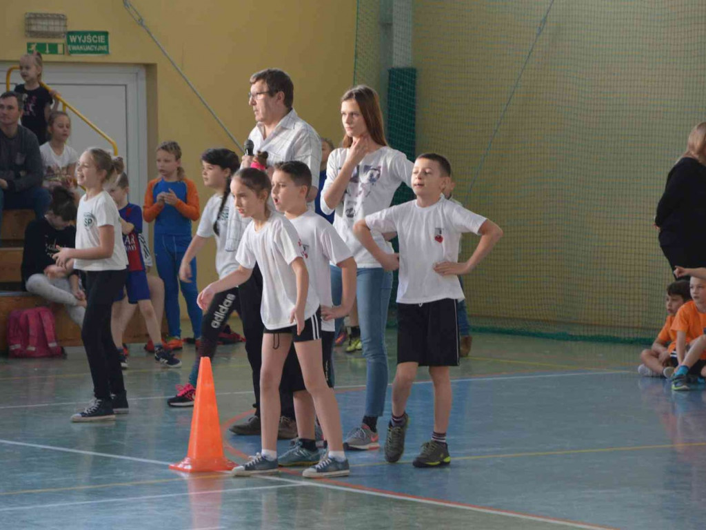 Trwa kolejna edycja Pluszowego Misia. Na hali rywalizują dzieci szkół podstawowych