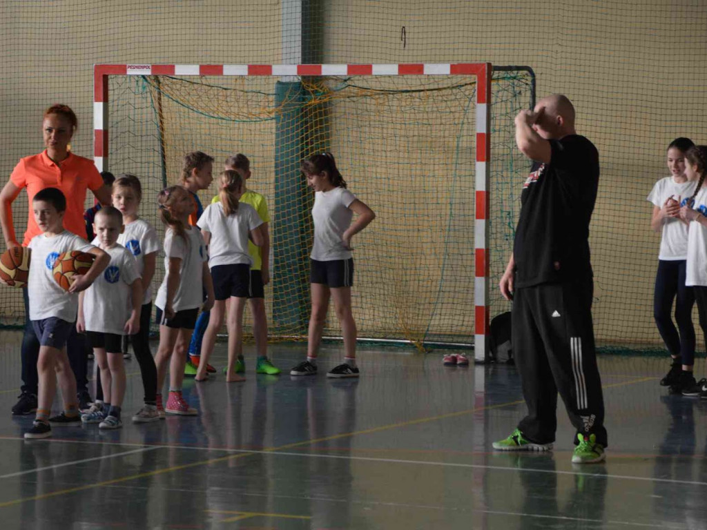 Trwa kolejna edycja Pluszowego Misia. Na hali rywalizują dzieci szkół podstawowych