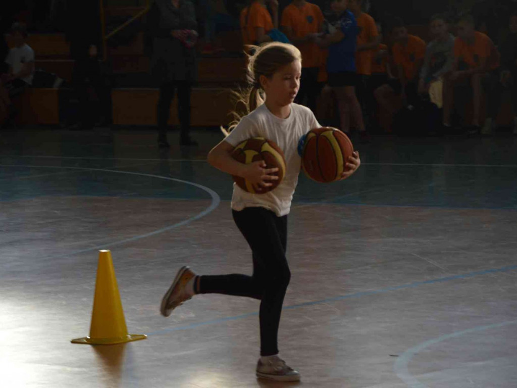 Trwa kolejna edycja Pluszowego Misia. Na hali rywalizują dzieci szkół podstawowych