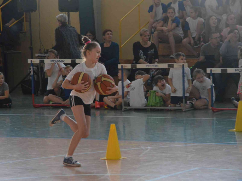 Trwa kolejna edycja Pluszowego Misia. Na hali rywalizują dzieci szkół podstawowych