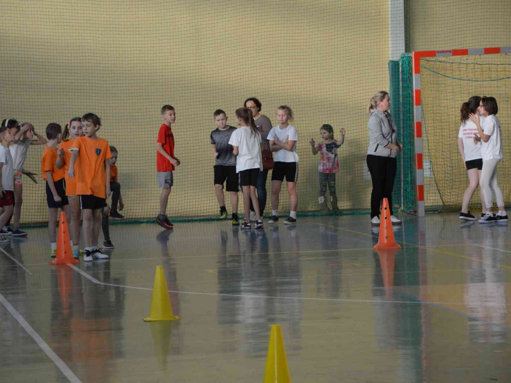 Trwa kolejna edycja Pluszowego Misia. Na hali rywalizują dzieci szkół podstawowych