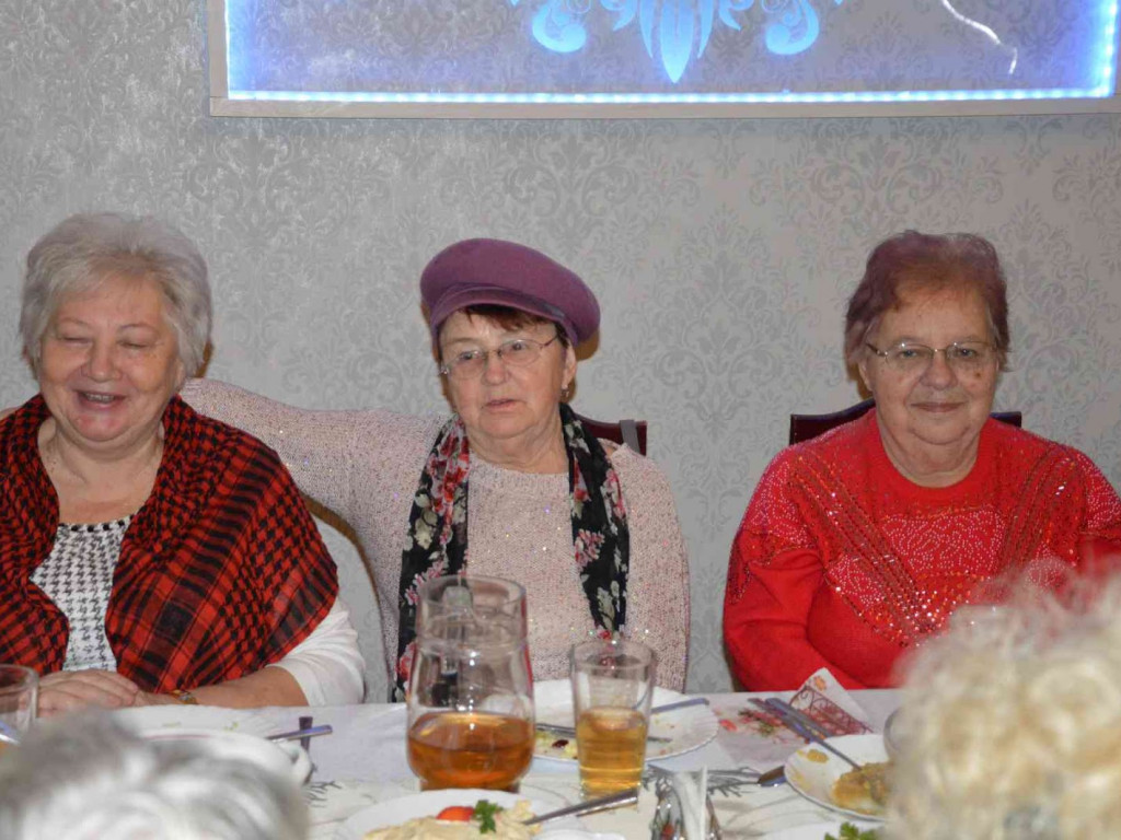 Seniorzy spotkali się przy świątecznym stole [FOTO]