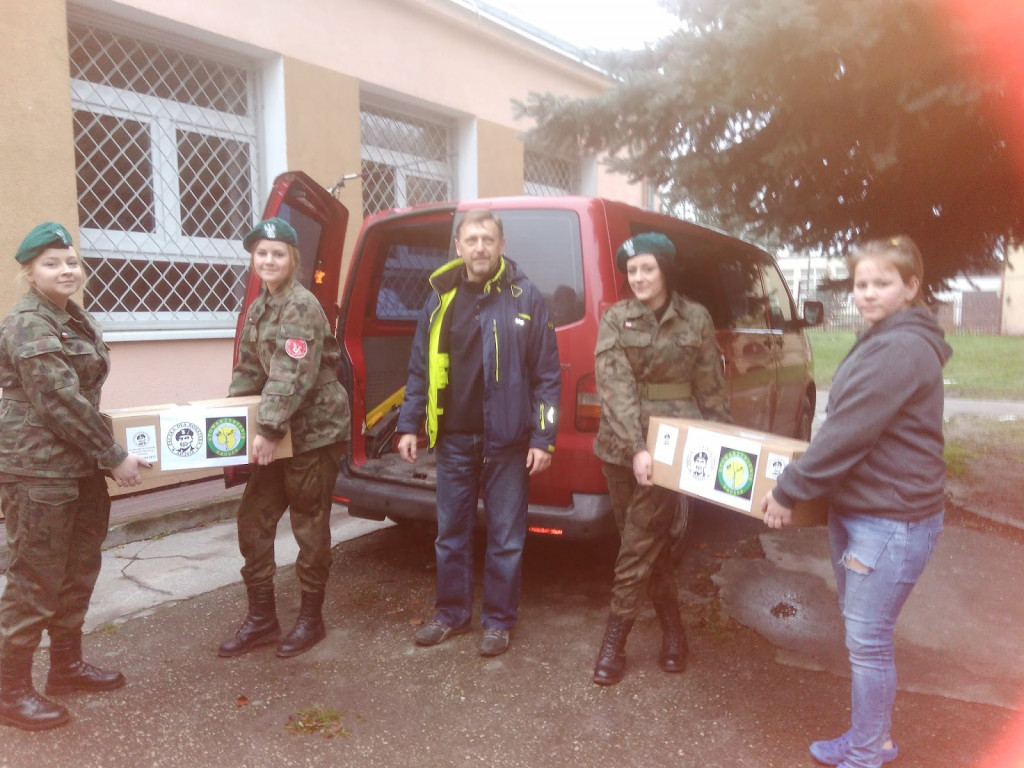 Paczka dla Bohatera. Paczki trafiły do lokalnych bohaterów