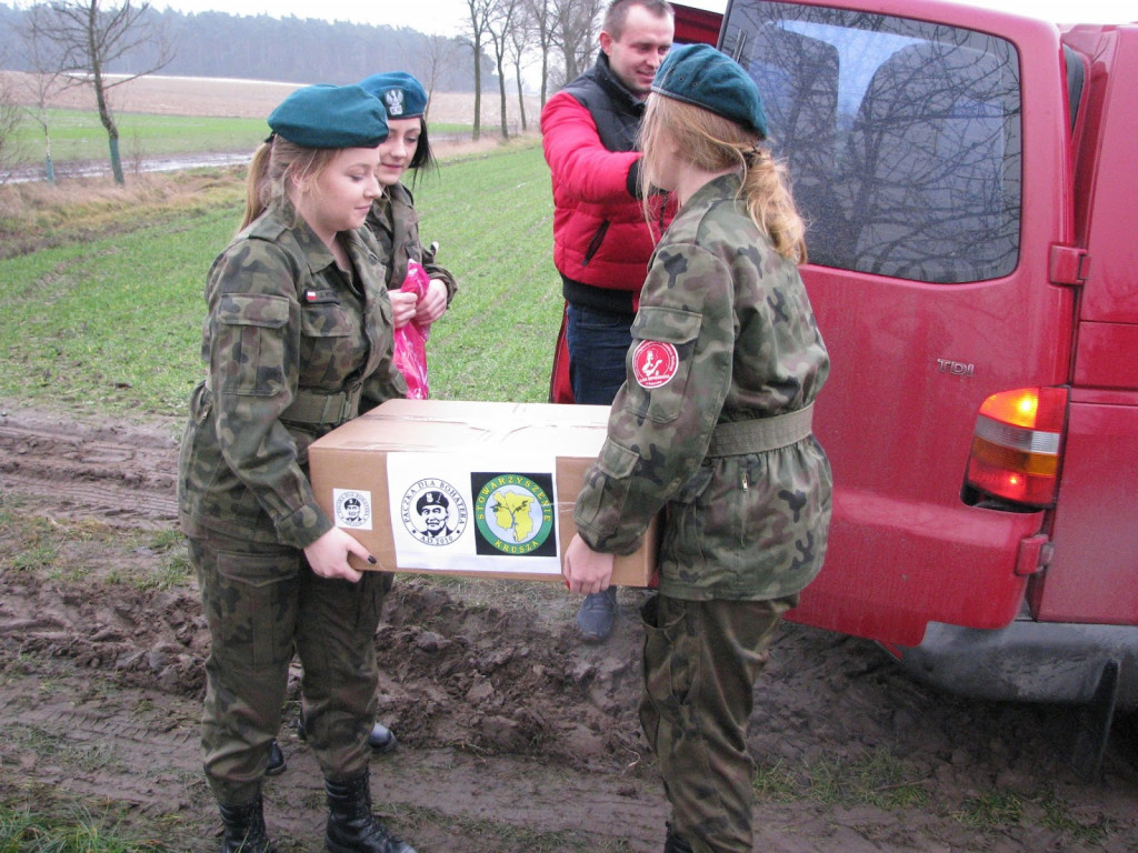Paczka dla Bohatera. Paczki trafiły do lokalnych bohaterów