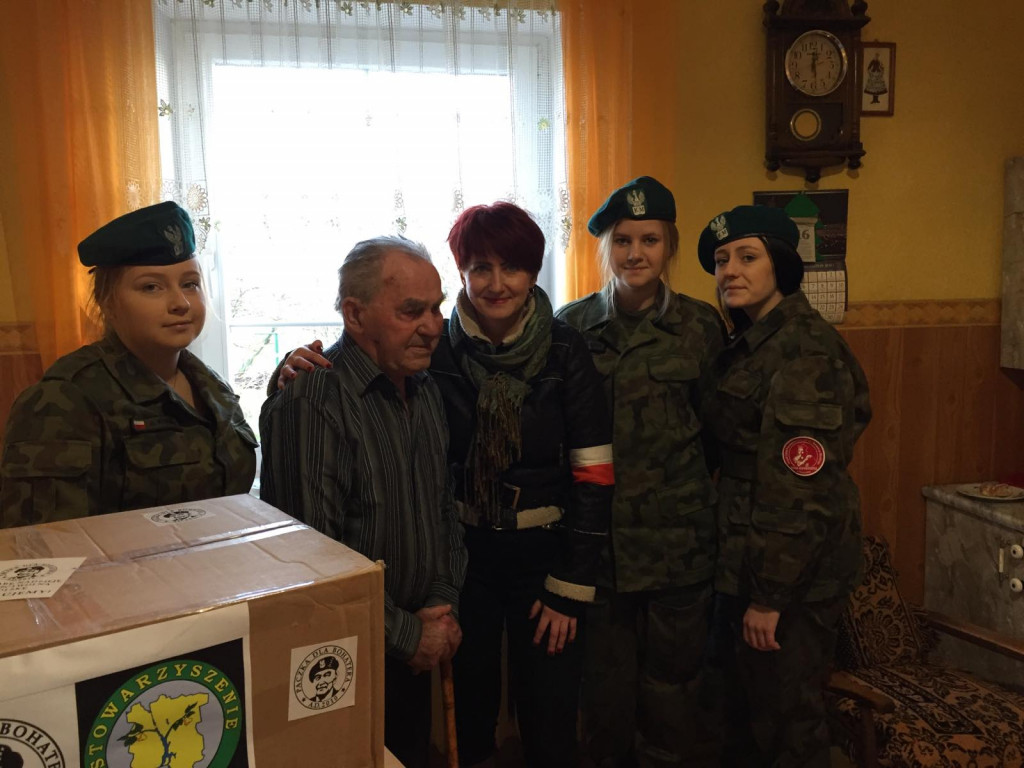 Paczka dla Bohatera. Paczki trafiły do lokalnych bohaterów