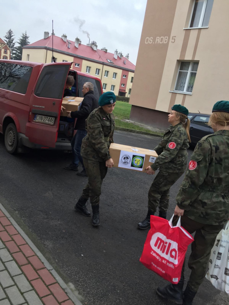 Paczka dla Bohatera. Paczki trafiły do lokalnych bohaterów