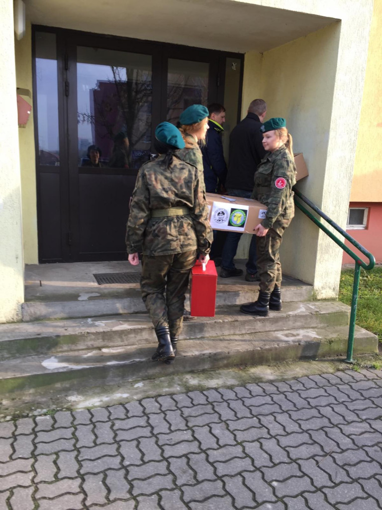 Paczka dla Bohatera. Paczki trafiły do lokalnych bohaterów