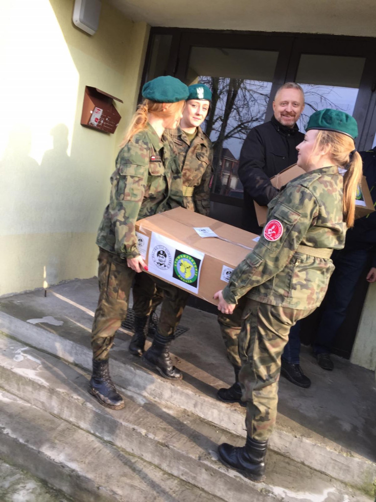 Paczka dla Bohatera. Paczki trafiły do lokalnych bohaterów