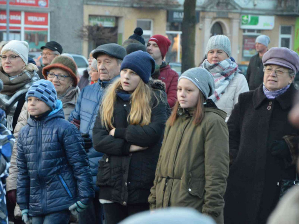Wspólne kolędowanie na kruszwickim rynku [LIVE]  [FOTO]