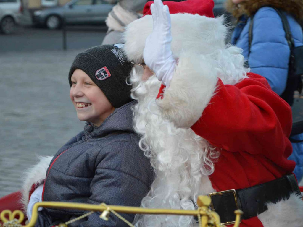 Wspólne kolędowanie na kruszwickim rynku [LIVE]  [FOTO]