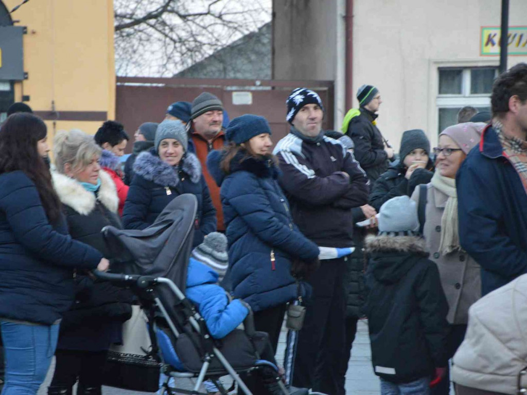 Wspólne kolędowanie na kruszwickim rynku [LIVE]  [FOTO]