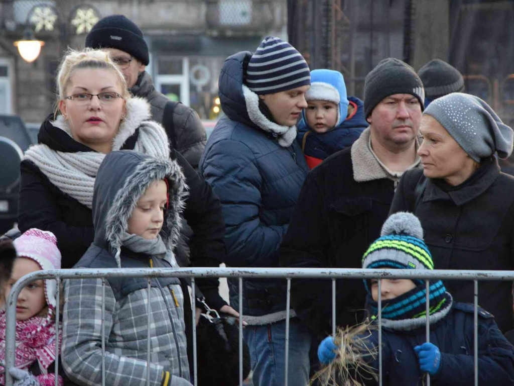 Wspólne kolędowanie na kruszwickim rynku [LIVE]  [FOTO]