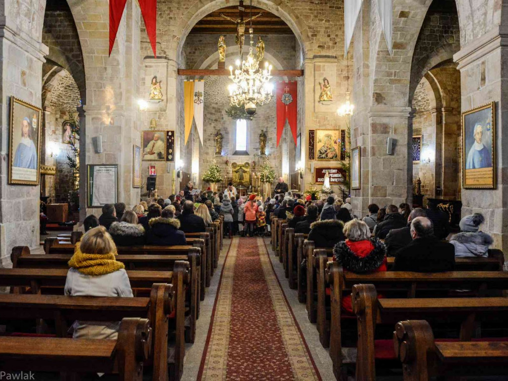 Wspólnie kolędowali w kruszwickiej kolegiacie [FOTO+VIDEO]