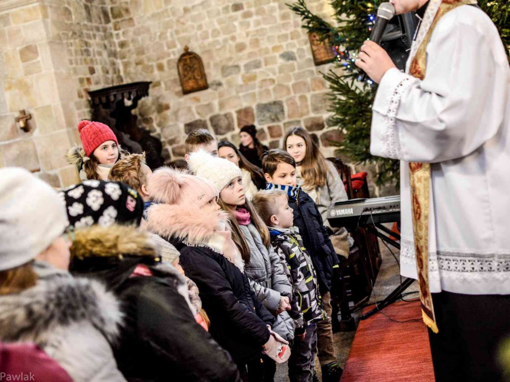 Wspólnie kolędowali w kruszwickiej kolegiacie [FOTO+VIDEO]
