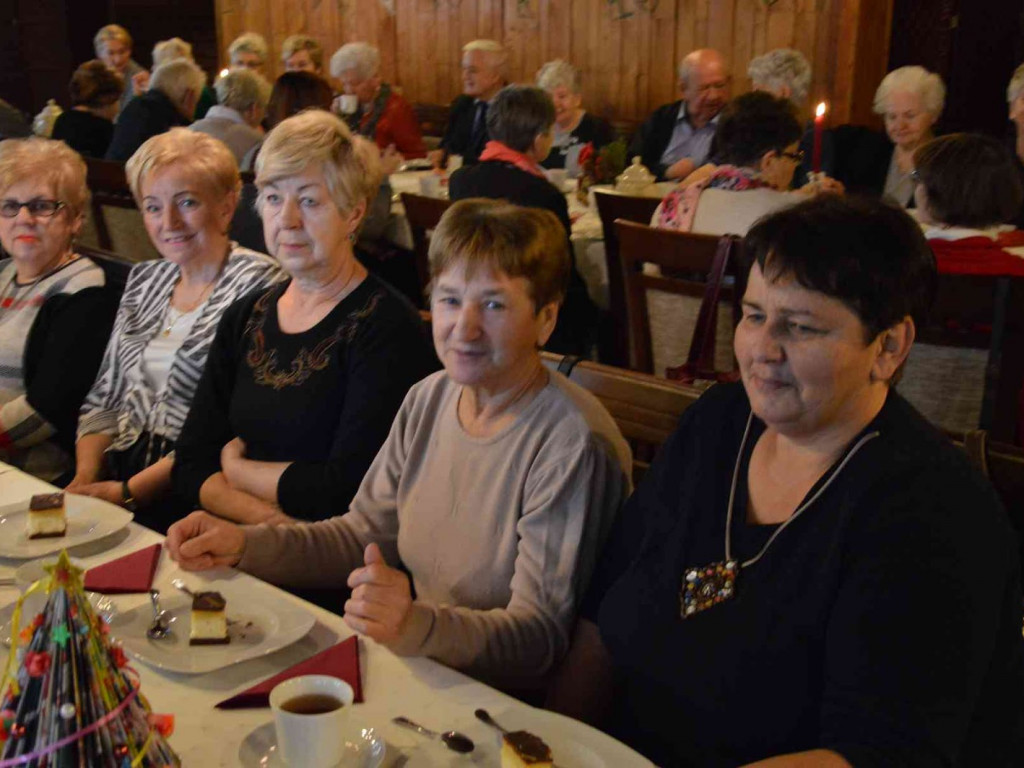 Tak zakończyliśmy międzypokoleniowy projekt realizowany przez Stowarzyszenie Edukacji  i Rozwoju Amicus w Kruszwicy