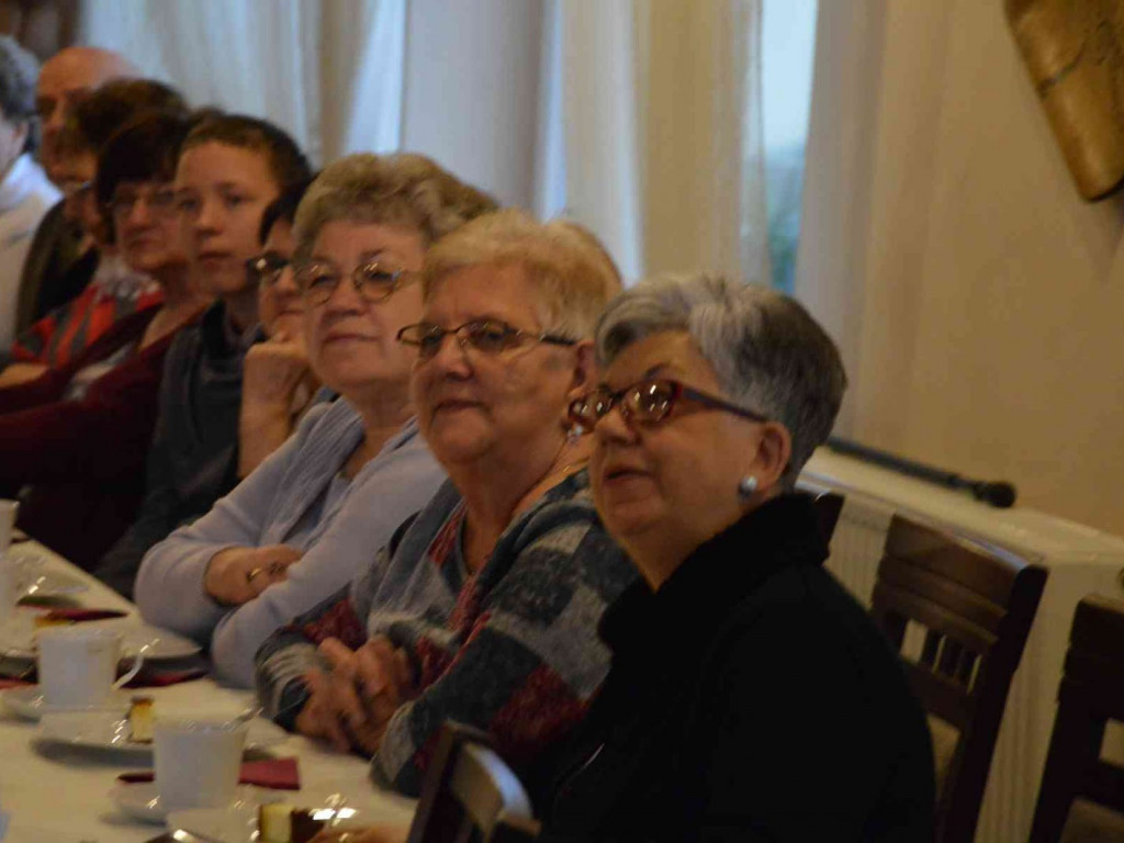 Tak zakończyliśmy międzypokoleniowy projekt realizowany przez Stowarzyszenie Edukacji  i Rozwoju Amicus w Kruszwicy