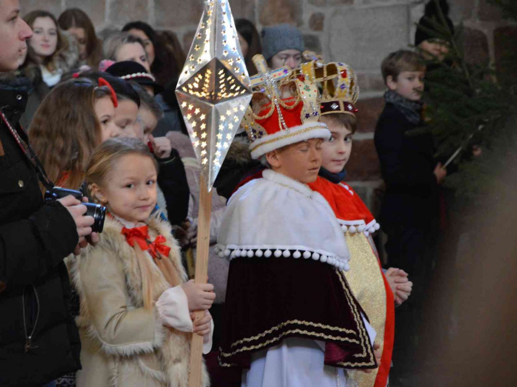 Uroczystość Objawienia Pańskiego. W kruszwickiej kolegiacie obchodzono Święto Trzech Króli