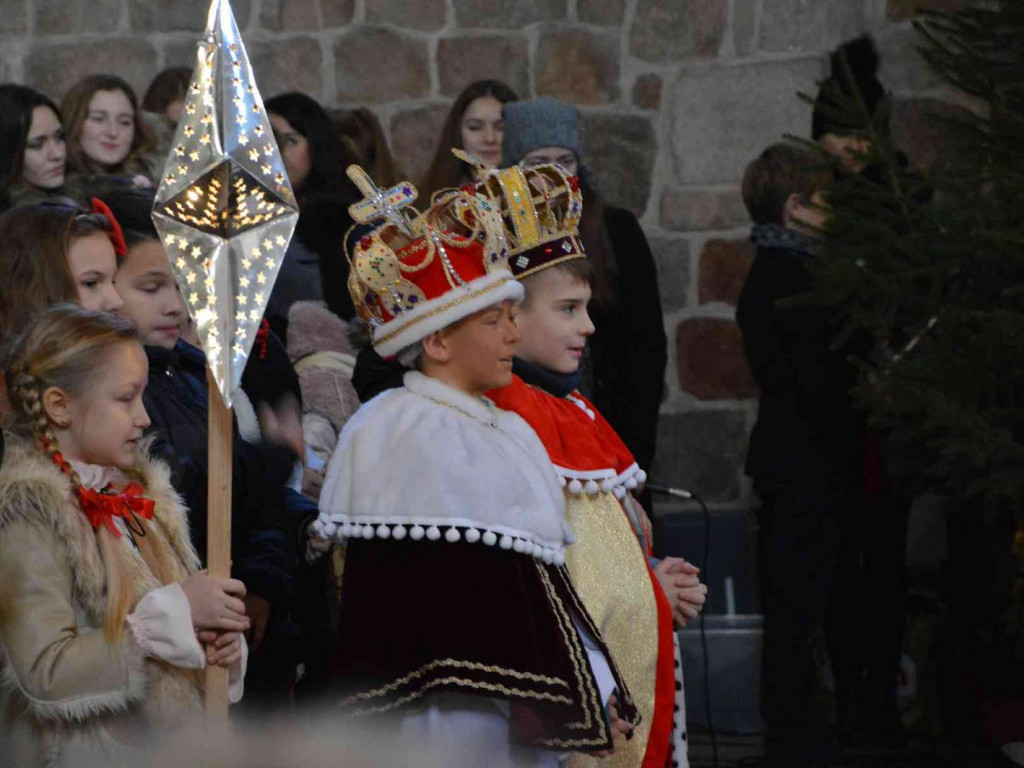 Uroczystość Objawienia Pańskiego. W kruszwickiej kolegiacie obchodzono Święto Trzech Króli