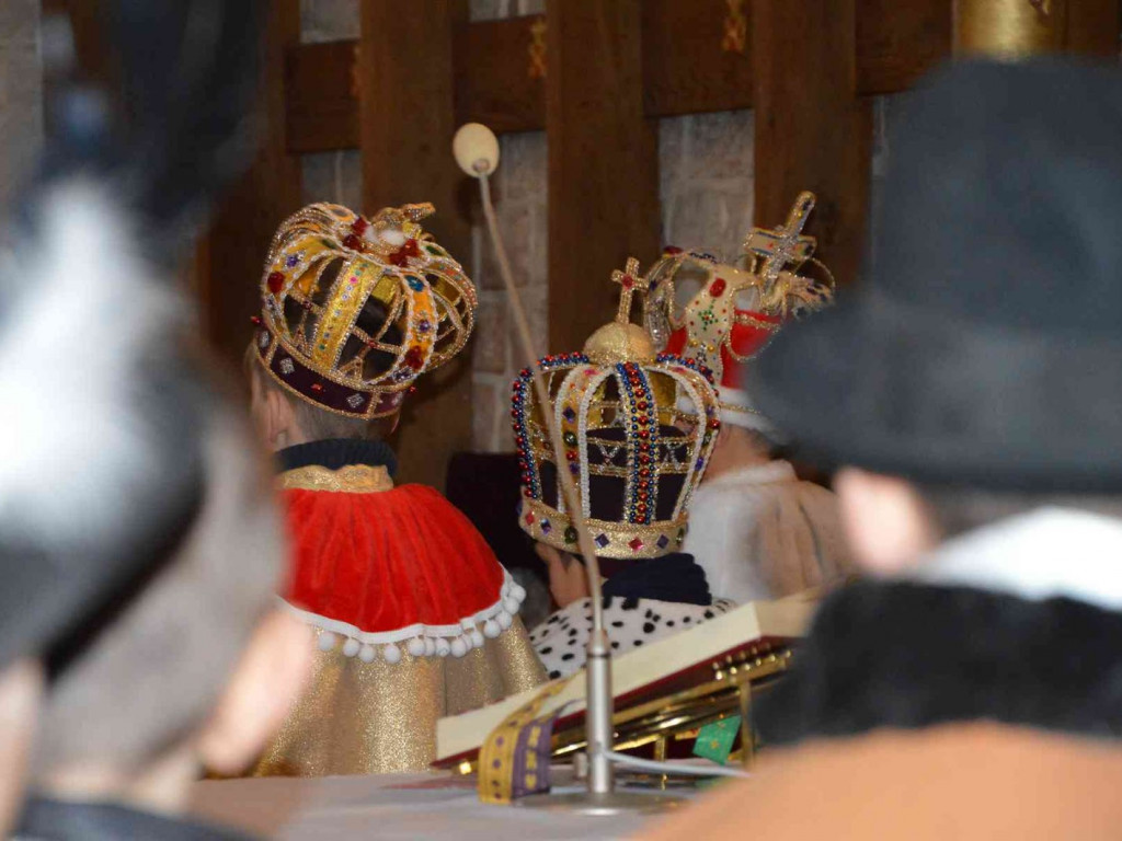 Uroczystość Objawienia Pańskiego. W kruszwickiej kolegiacie obchodzono Święto Trzech Króli