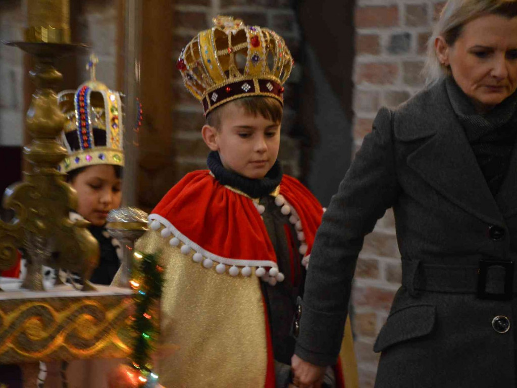 Uroczystość Objawienia Pańskiego. W kruszwickiej kolegiacie obchodzono Święto Trzech Króli
