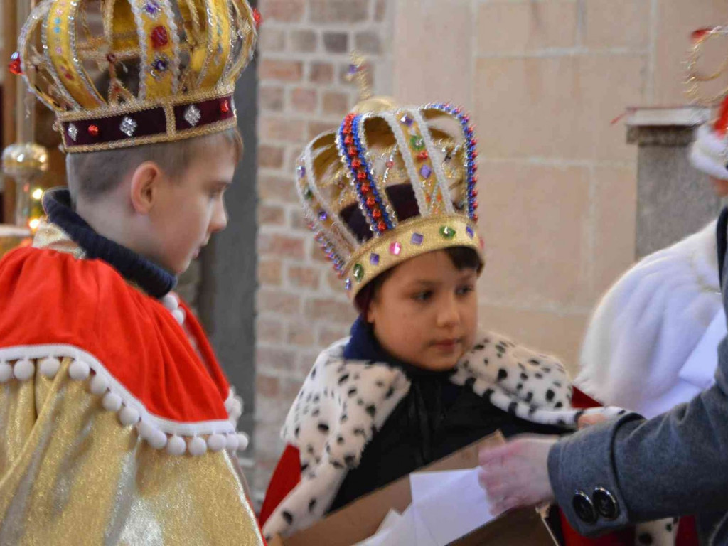 Uroczystość Objawienia Pańskiego. W kruszwickiej kolegiacie obchodzono Święto Trzech Króli