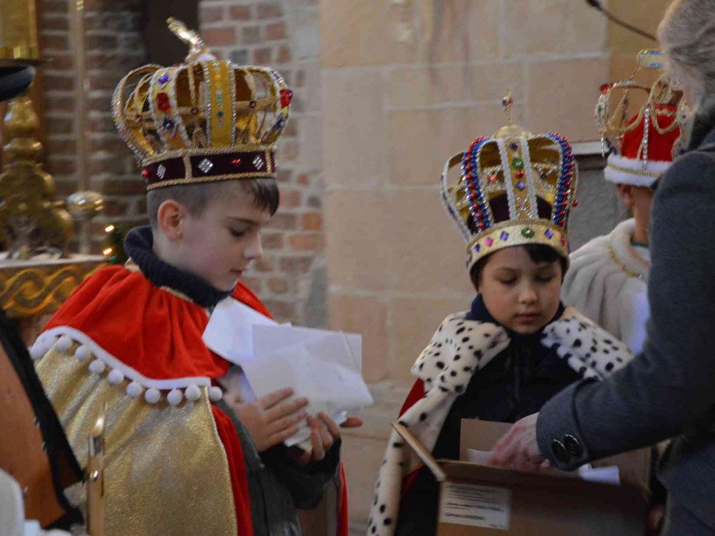 Uroczystość Objawienia Pańskiego. W kruszwickiej kolegiacie obchodzono Święto Trzech Króli