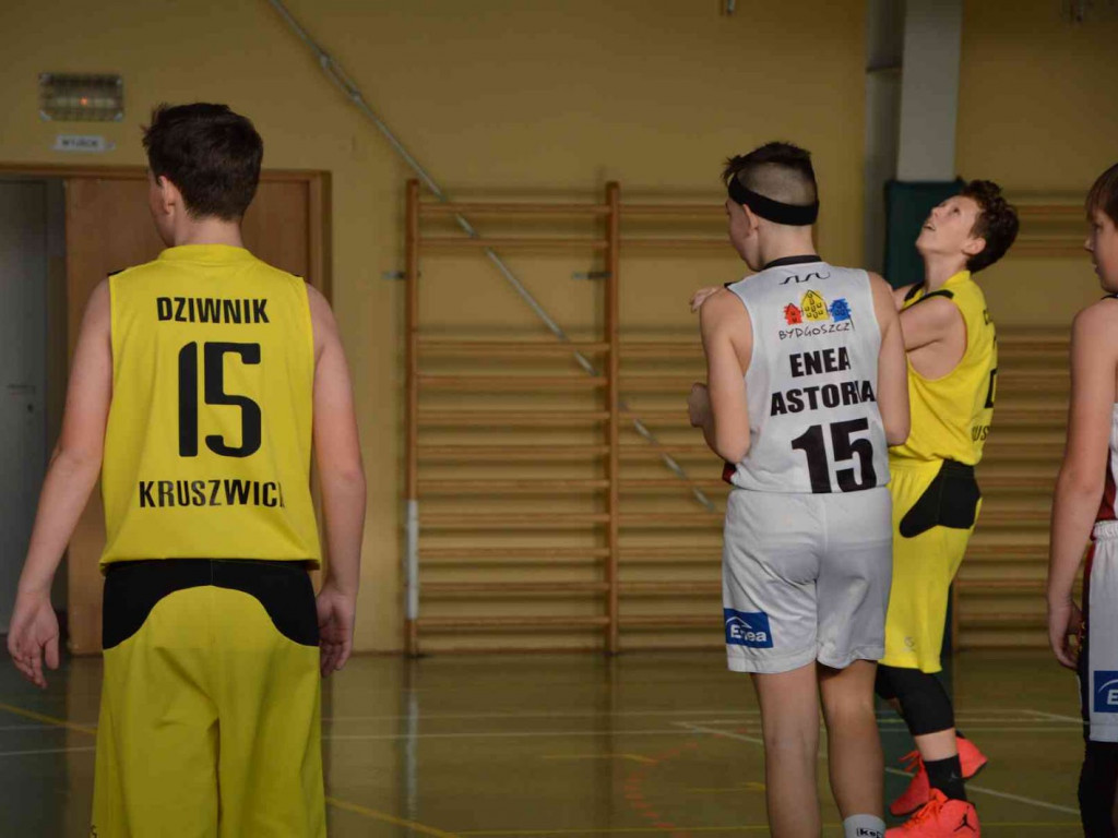 UKS Basket zmierzył się z Eneą Astorią Bydgoszcz. Kruszwiczanie górą [FOTO]
