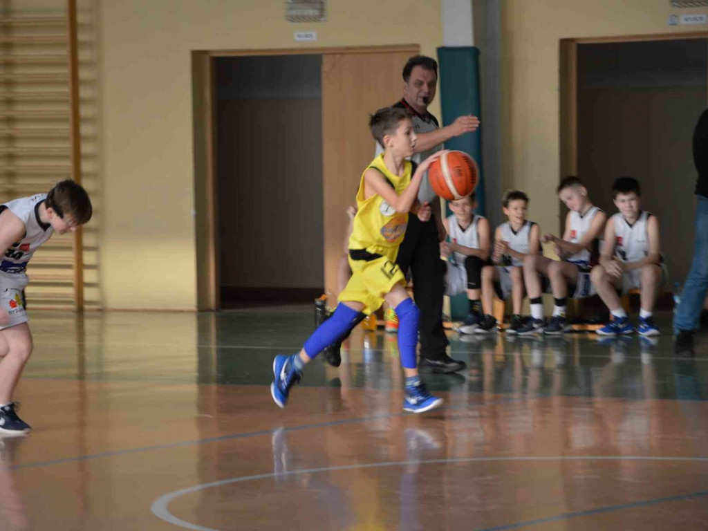 UKS Basket zmierzył się z Eneą Astorią Bydgoszcz. Kruszwiczanie górą [FOTO]