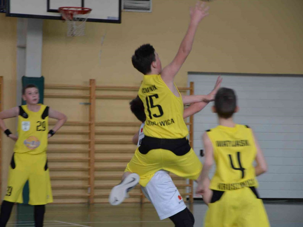 UKS Basket zmierzył się z Eneą Astorią Bydgoszcz. Kruszwiczanie górą [FOTO]