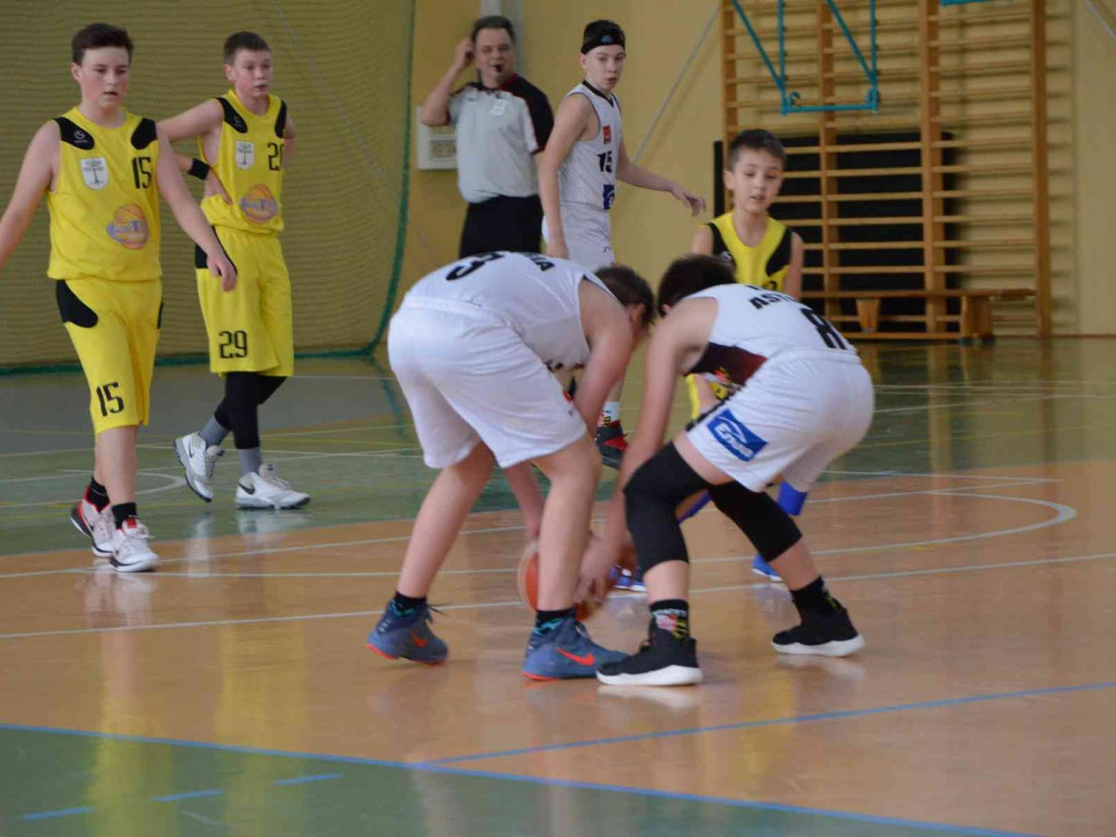 UKS Basket zmierzył się z Eneą Astorią Bydgoszcz. Kruszwiczanie górą [FOTO]