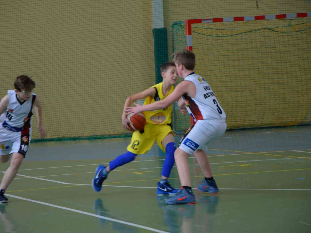 UKS Basket zmierzył się z Eneą Astorią Bydgoszcz. Kruszwiczanie górą [FOTO]