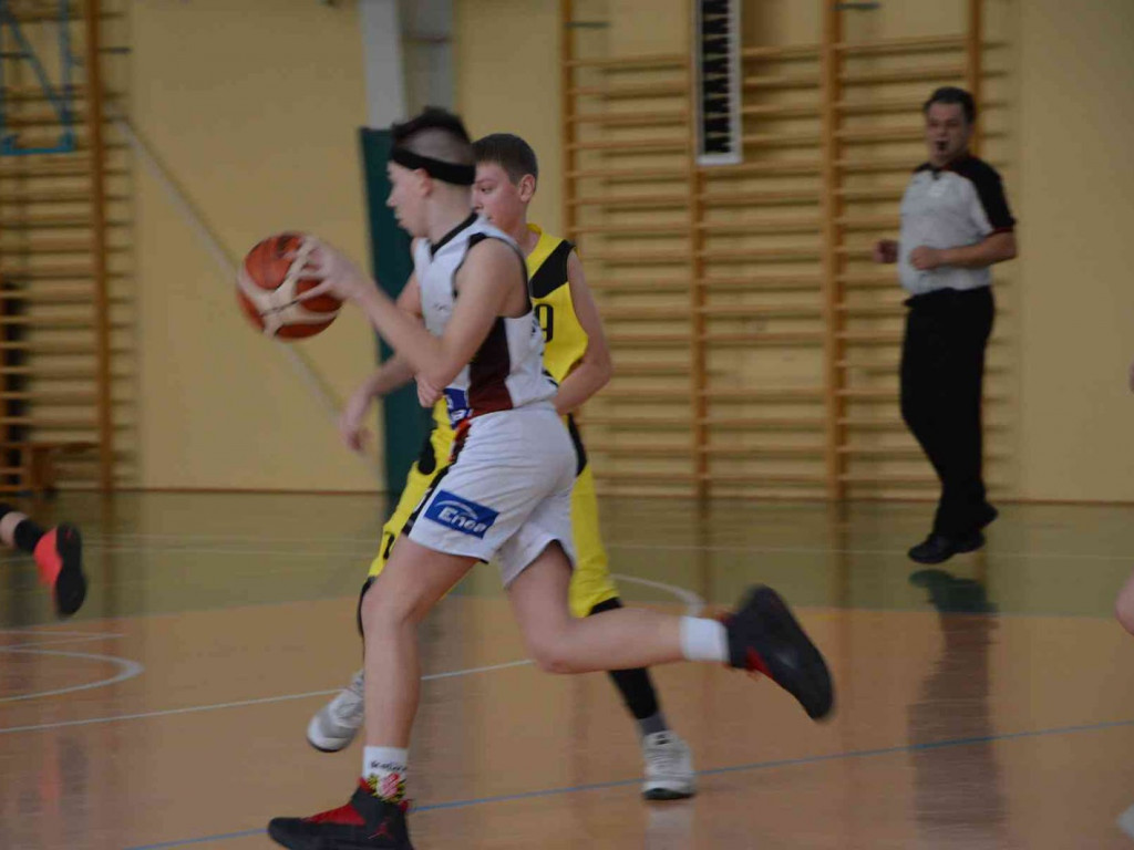 UKS Basket zmierzył się z Eneą Astorią Bydgoszcz. Kruszwiczanie górą [FOTO]