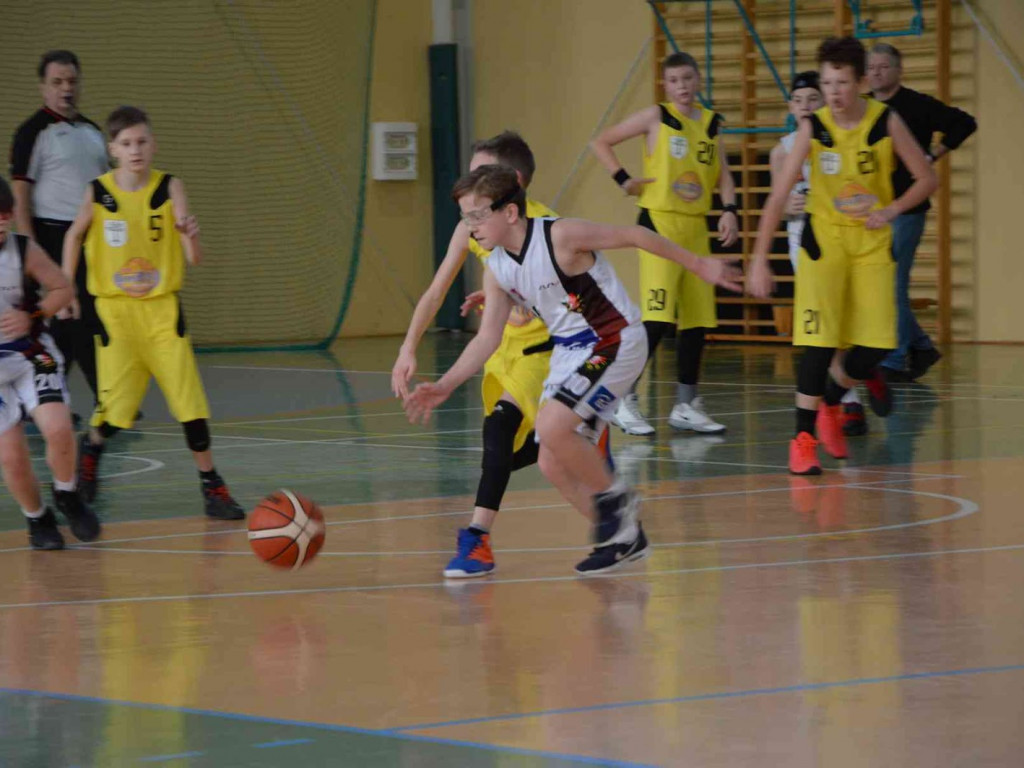 UKS Basket zmierzył się z Eneą Astorią Bydgoszcz. Kruszwiczanie górą [FOTO]