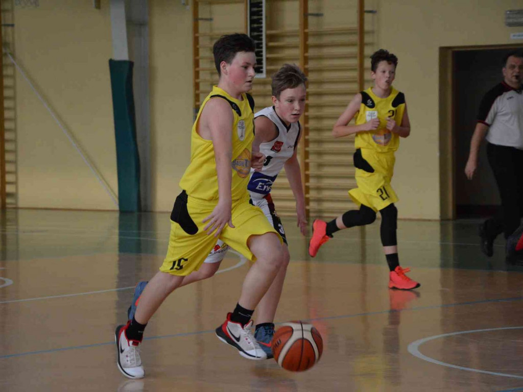 UKS Basket zmierzył się z Eneą Astorią Bydgoszcz. Kruszwiczanie górą [FOTO]