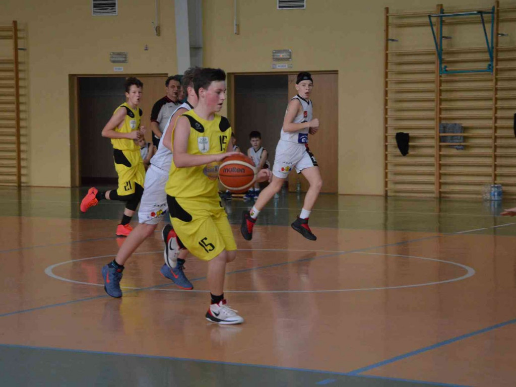 UKS Basket zmierzył się z Eneą Astorią Bydgoszcz. Kruszwiczanie górą [FOTO]