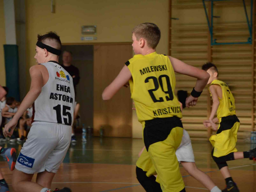 UKS Basket zmierzył się z Eneą Astorią Bydgoszcz. Kruszwiczanie górą [FOTO]